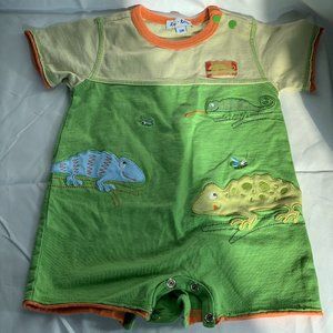 Le Top Short Sleeve Onesie Chameleon Design